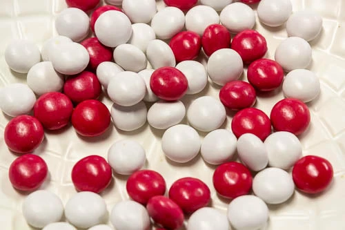 Dutch Red & White Buttons 1kg 3 Dutch Red & White Buttons 1kg